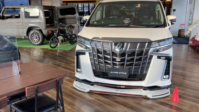 アルパインスタイル 店内