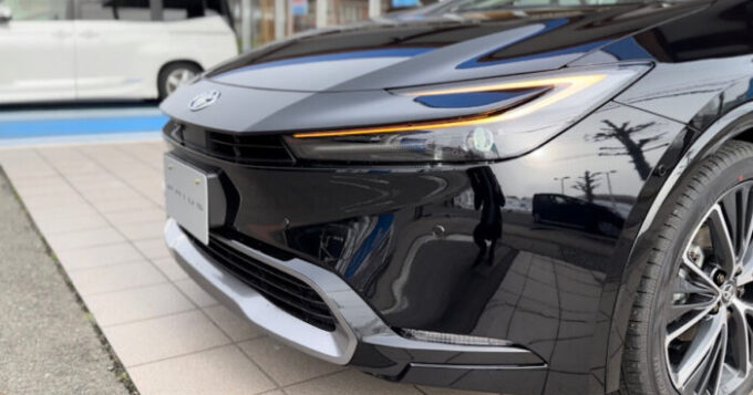 【衝撃】新型プリウスの黒はカッコ良過ぎ。だがアソコが意味不明だった